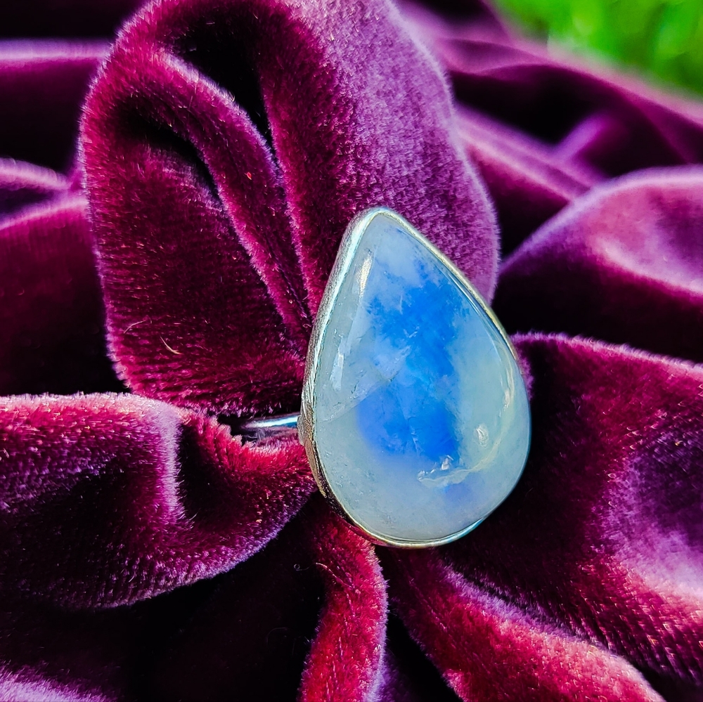 Moonstone teardrop ring in stamped 925 Sterling silver setting. New - Never worn